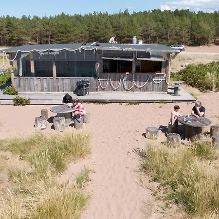 Paradise Loghouse